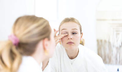 How to safely remove your FlutterHabit lashes