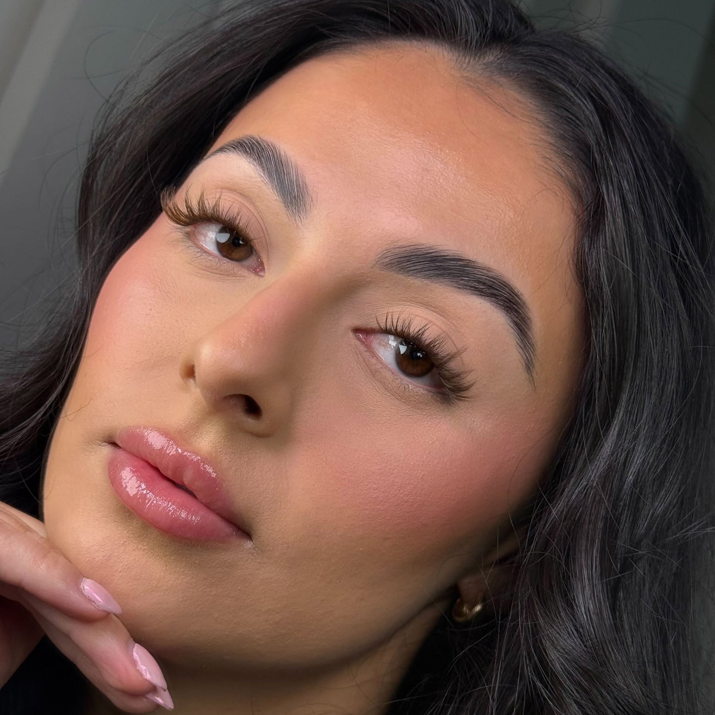 The Glow-Getter Brunette Pre-Glued with ProTECHt™